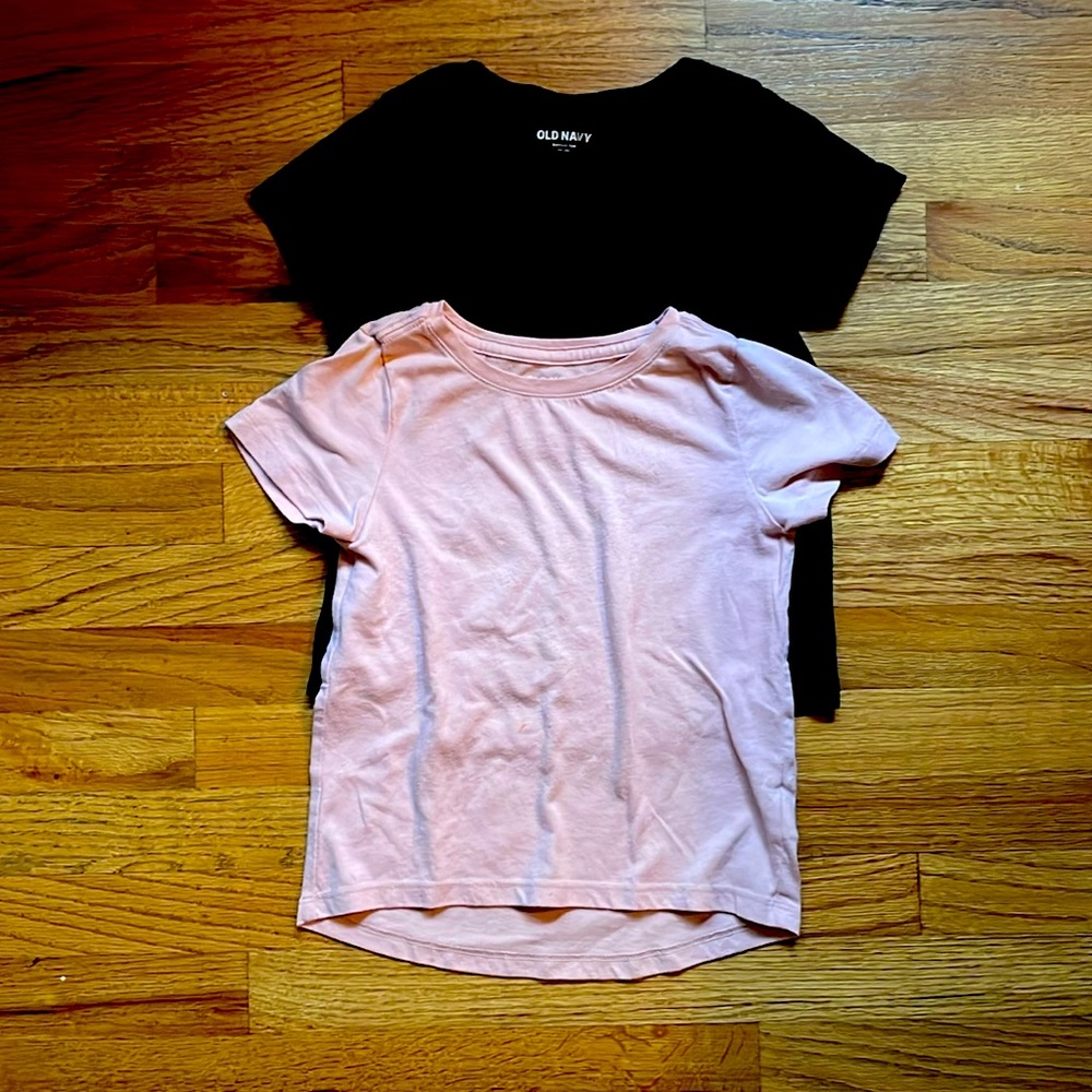 Old Navy short sleeve bundle. XS (5)